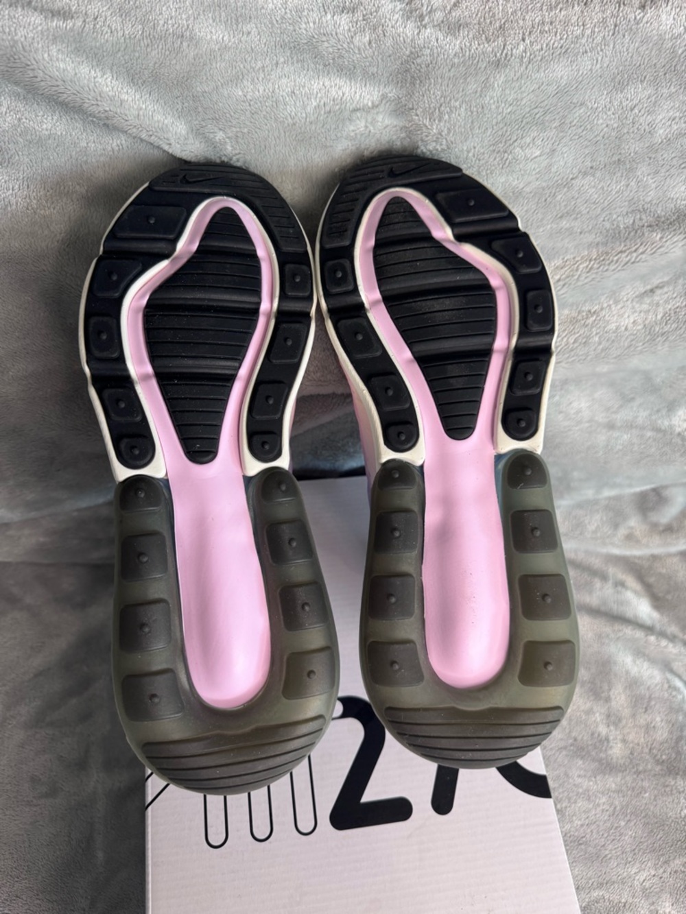 Nike Air Max 270 Women's Pastel Pink to Blue Gradient Sneakers - Picture 6 of 6